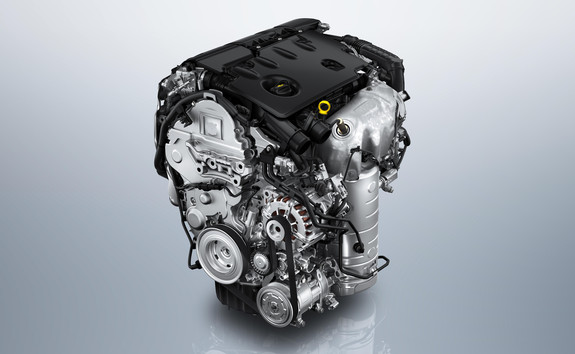 BLUE HDi: EKSKLUZIVNA TEHNOLOGIJA
- Euro 6 dizel motori koji su u ponudi na novom kompaktnom SUV PEUGEOT 2008 imaju ekskluzivnu BlueHDi tehnologiju, koja omogućava kombinovanje visokih performansi i ograničenih emisija.

 2 Dizel motora su dostupna:

 1,5L BlueHDi 100 S&S BVM6
1,5L BlueHDi 130 S&S EAT8